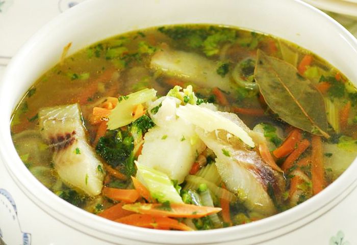 рыбный суп с сельдереем